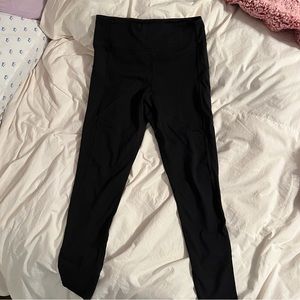 black lululemon leggings